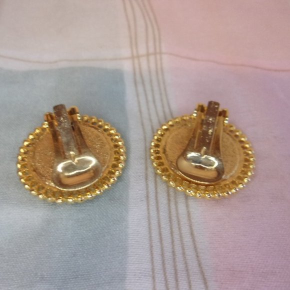 Navy Blue Enamel Gold Tone Disc Clip Earrings - Picture 5 of 6